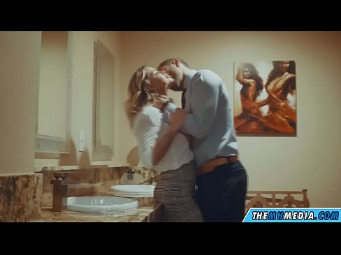 ❤️ Когато наедряла блондинка ви съблазни в обществена тоалетна ❤️ Супер порно в bg.special-grasser.ru ❌️